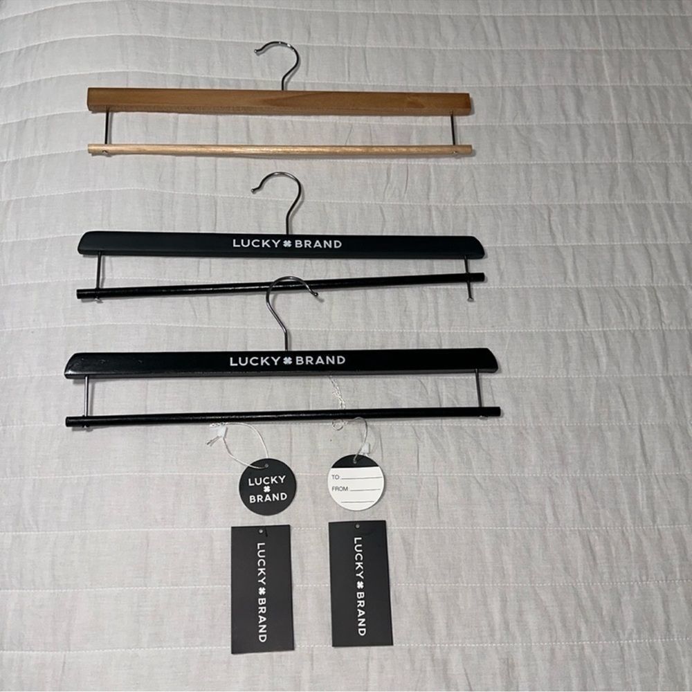 Lucky Brand Black x 2 Tan x 2 Wooden Plush Throw Hangers